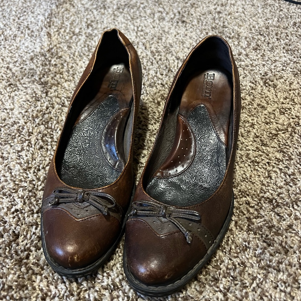 Born brown heels